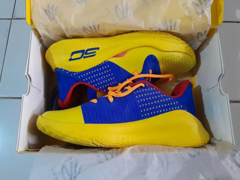 Under Armour curry 4 low flotro