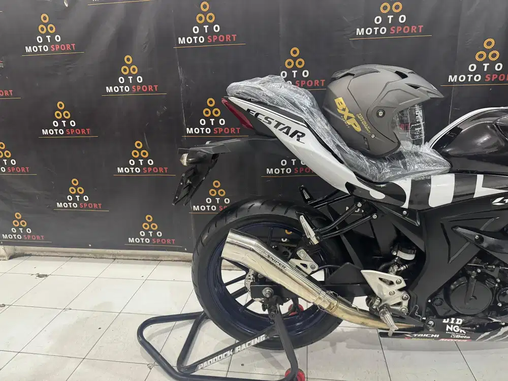 full speed suzuki GSX R150 2020