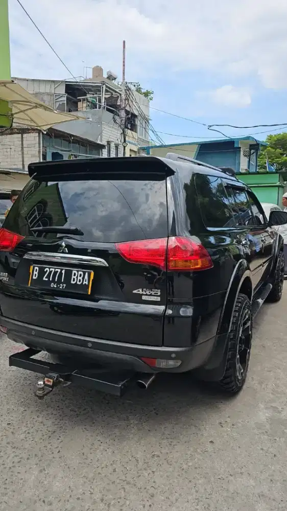 Pajero Dakar 4x2 AT Tangan Pertama