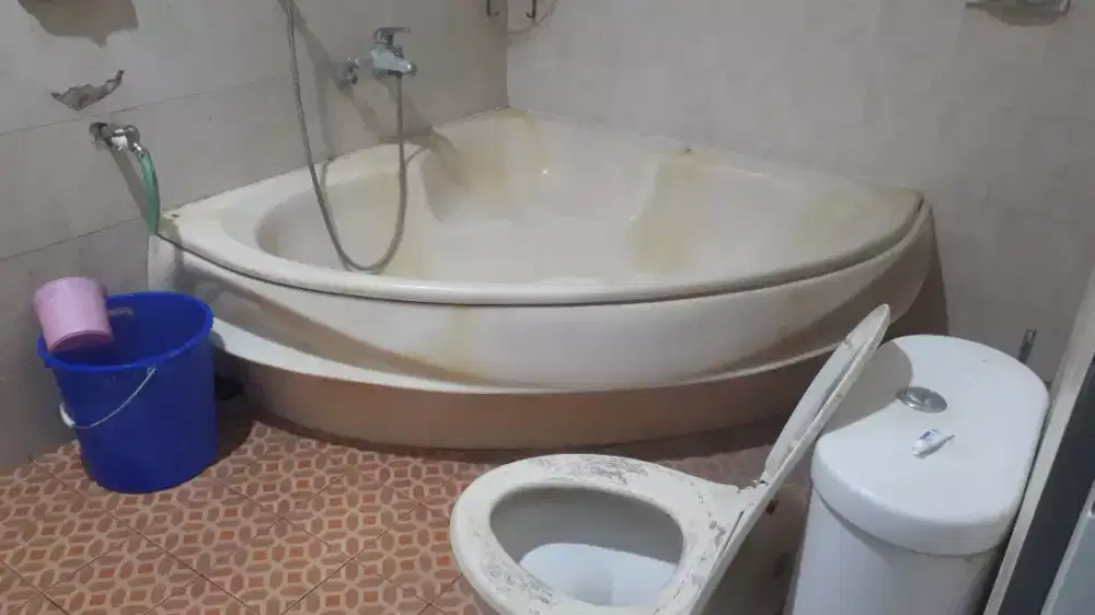 Bu Dijual Bath Tub Sudut Segi Empat Bekas Bagus