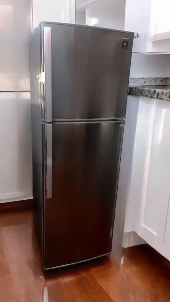 Sharp Plasmacluster kulkas Lemari es 2 Pintu
