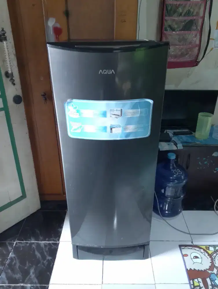 Kulkas Aqua mulus 1 pintu