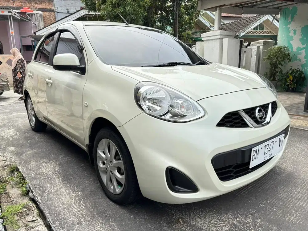 Nissan March MT 2017 super kondisi