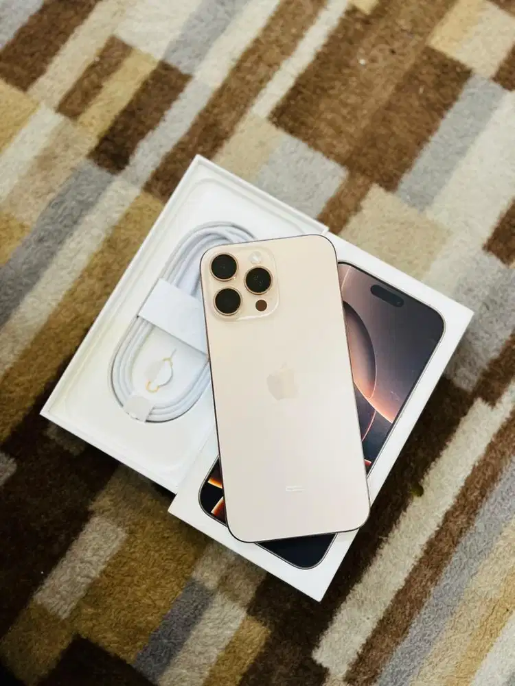 Iphone 16 pro max 256GB ibox garansi on April 2026 Dissert Titanium