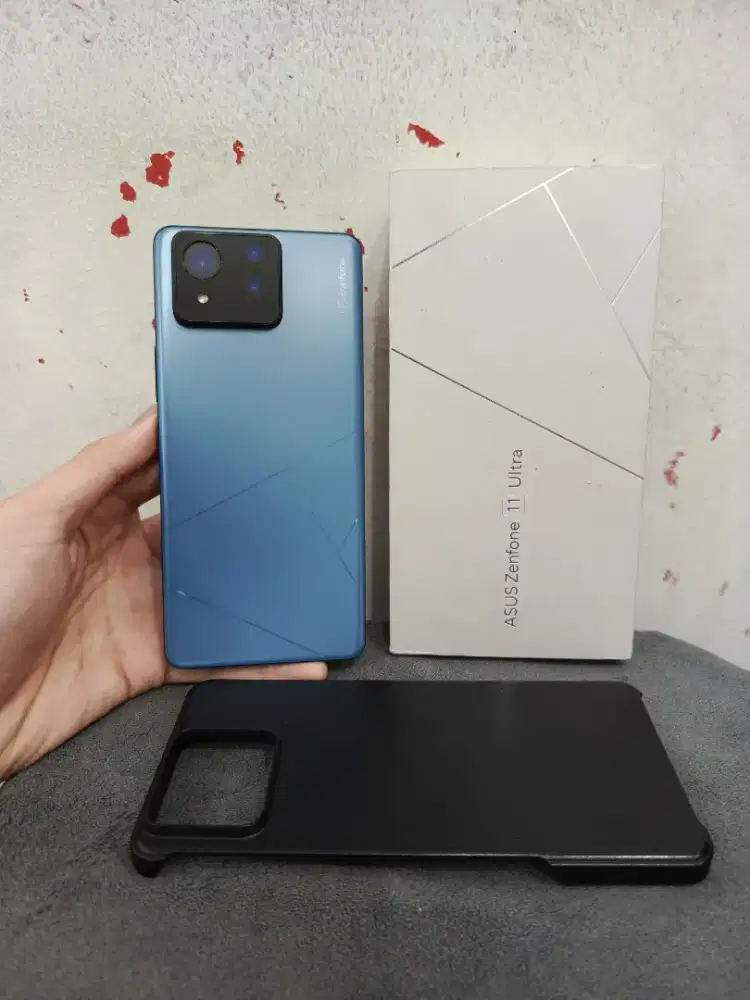 Asus Zenfone 11 Ultra 5G 12/256 Garansi Panjang, Mulus 99%, Nominus