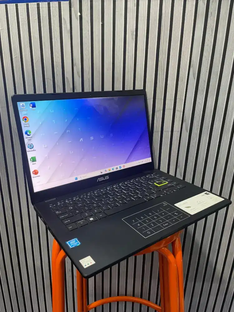 Asus E410M Celeron N4020 (14inch)Ram4Gb/Ssd512Gb