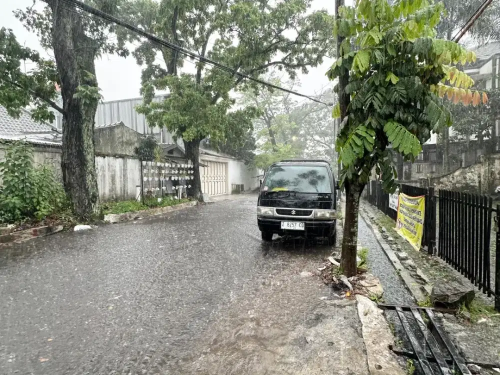 Dijual Rumah (Tempat Usaha) Hitung Tanah Di Jln Sumedang Batununggal Bandung Jawa Barat