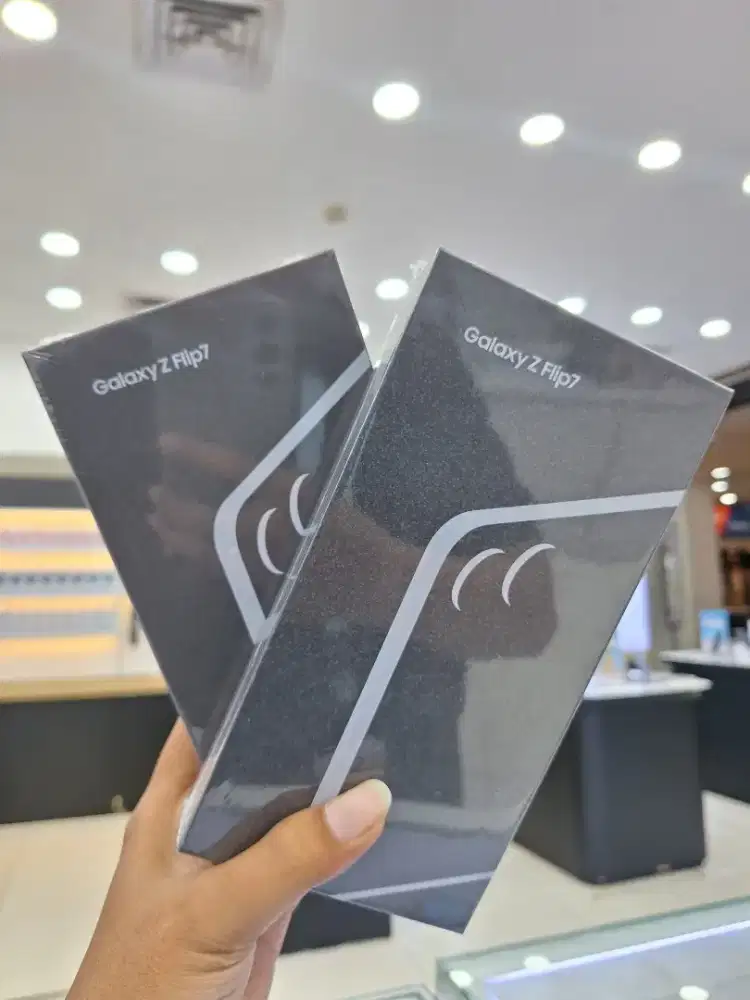 NEW SAMSUNG ZFLIP 7 5G 12/256GB ORI GARANSI RESMI