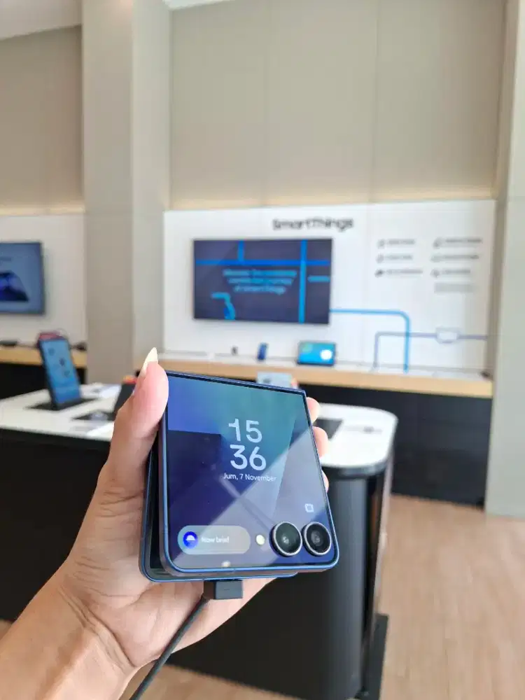 Samsung galaxy Z Flip 7