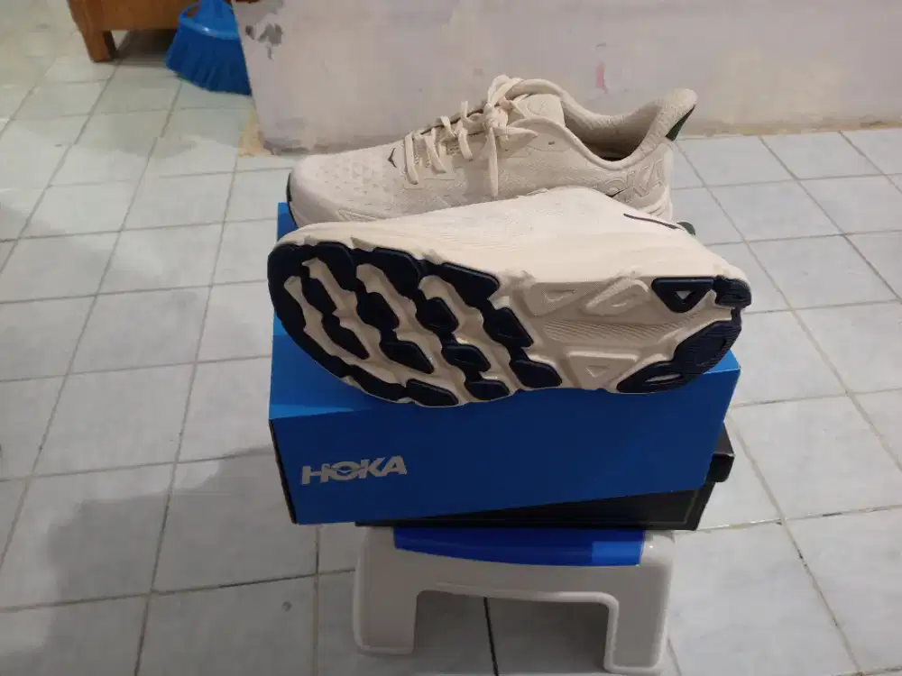 Jual bu sepatu HOKA 1.200.000