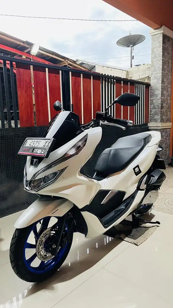 Pcx 150 tahun 2019 putih