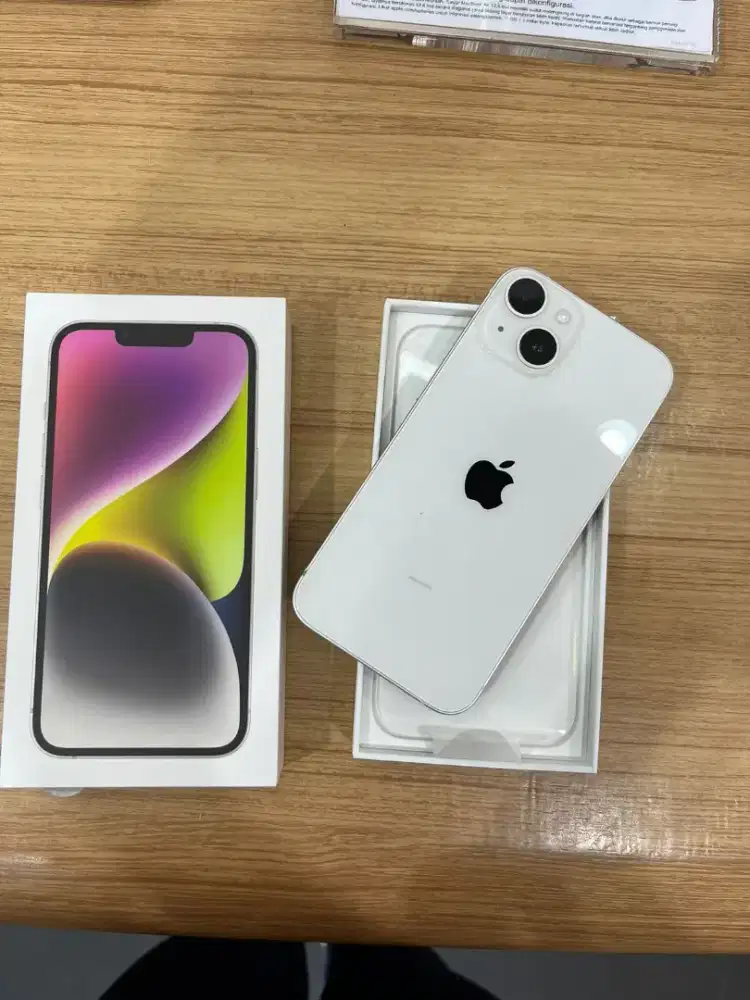 Cicilan iPhone 14 128GB white bebas 2 kali angsuran home credit