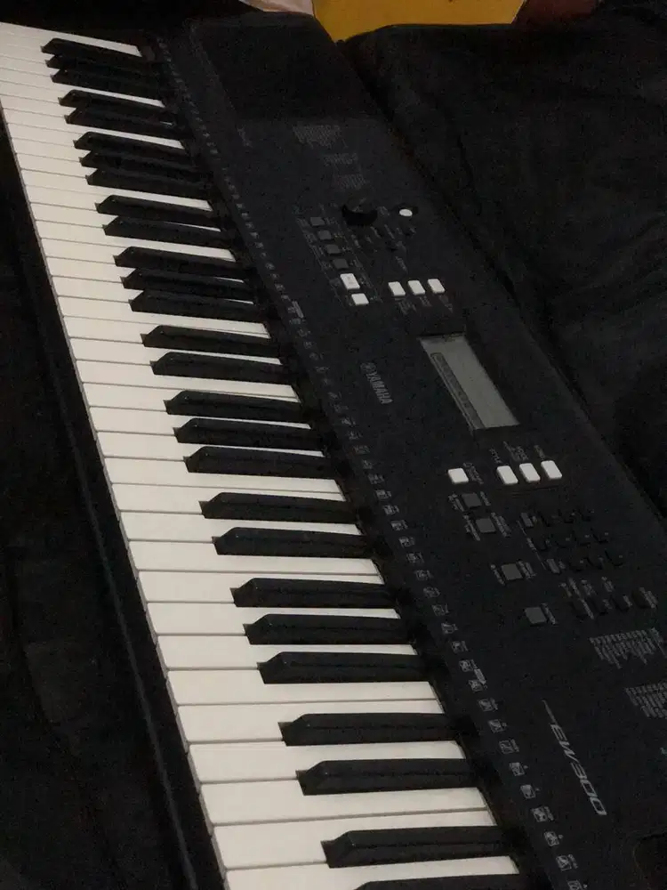 Keyboard Yamaha psrEW300