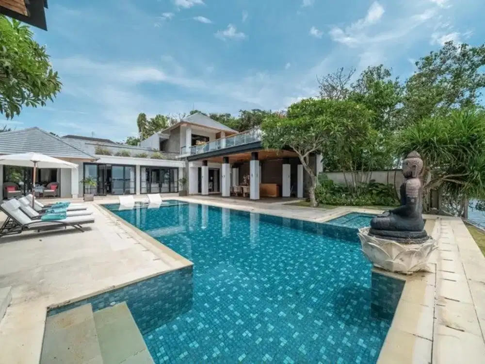 FOR RENT - Beachfront Bliss - Luxury Villa with Rooftop Sunset Lounge in Tanjung Benoa, Nusa Dua, BALI