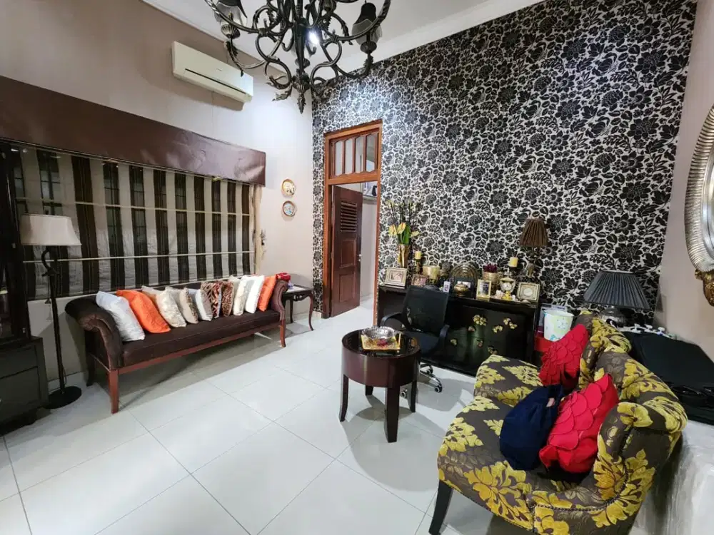 Dijual Rumah Terawat dengan Harga Menarik di Menteng, Jakarta Pusat