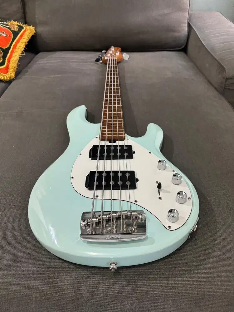 Sterling by musicman Ray 35 HH - Daphne Blue (bass+gigbag original)