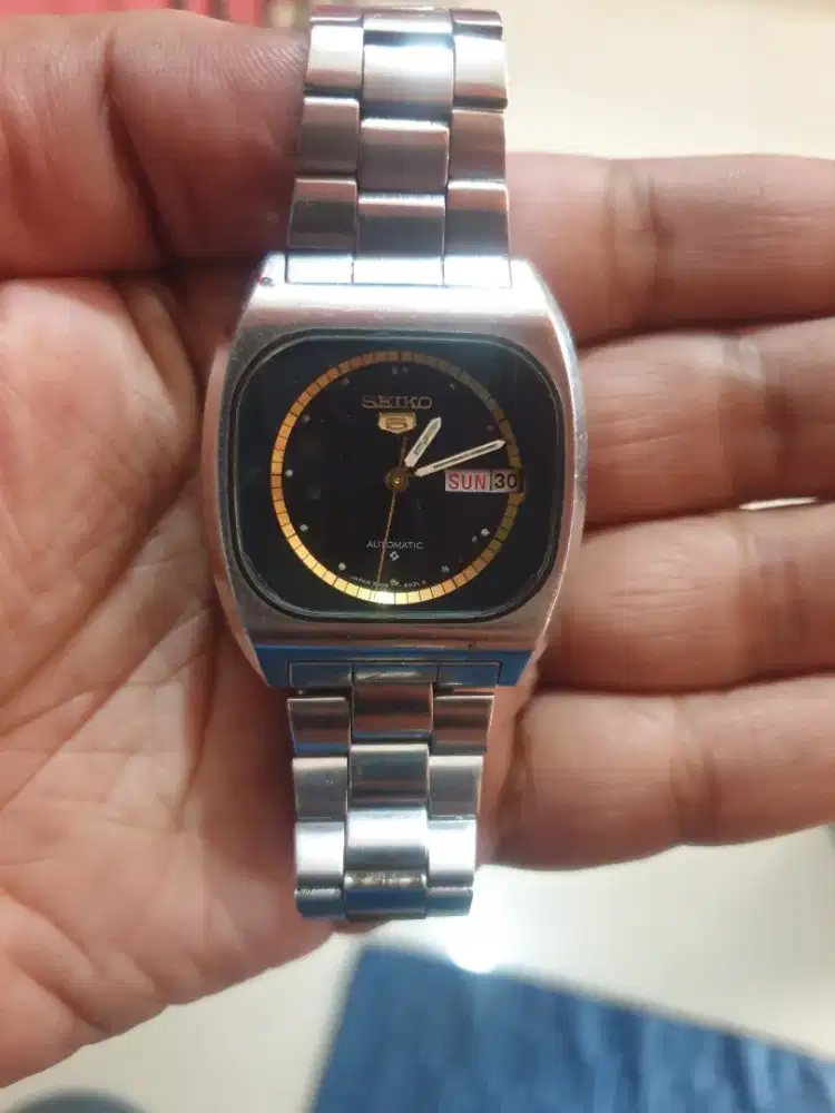 Jam tangan Seiko 5 Automatic