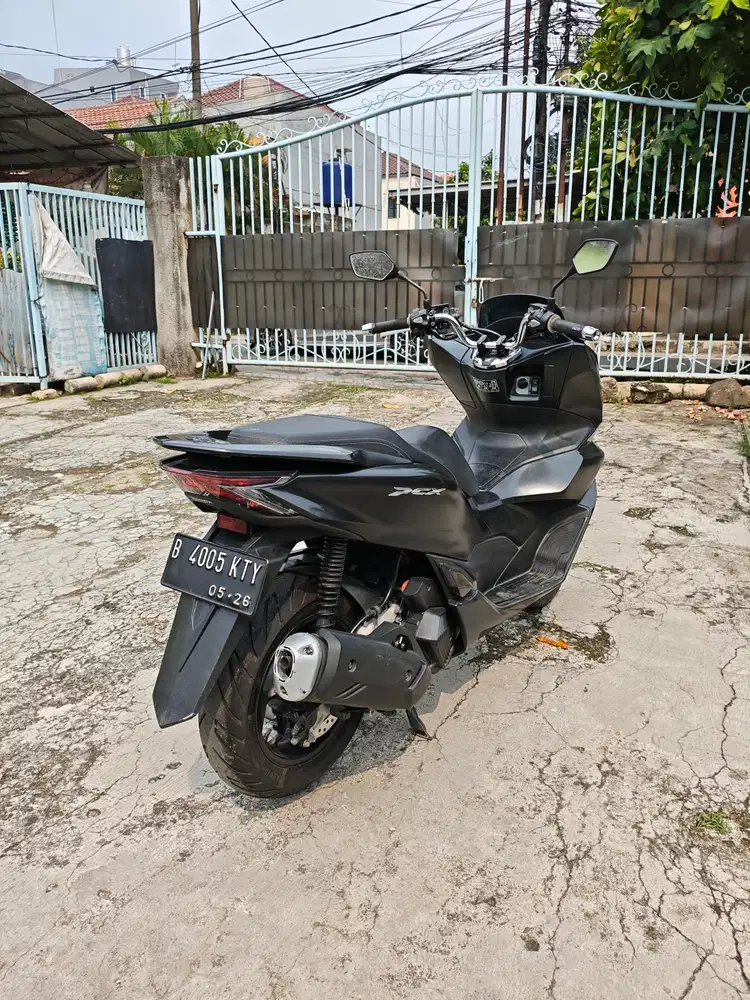 Dijual Honda PCX 160cc 2021 garansi persuratan