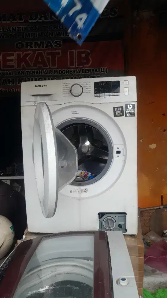 Service ac perawatan dan perbaikan