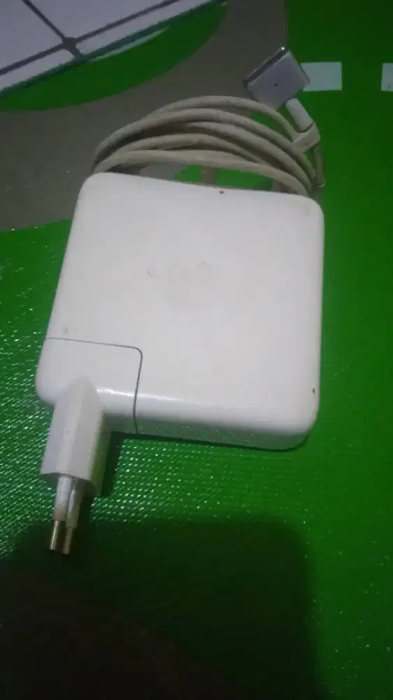 charger laptop apple macbook tipe T. Magsafe 2