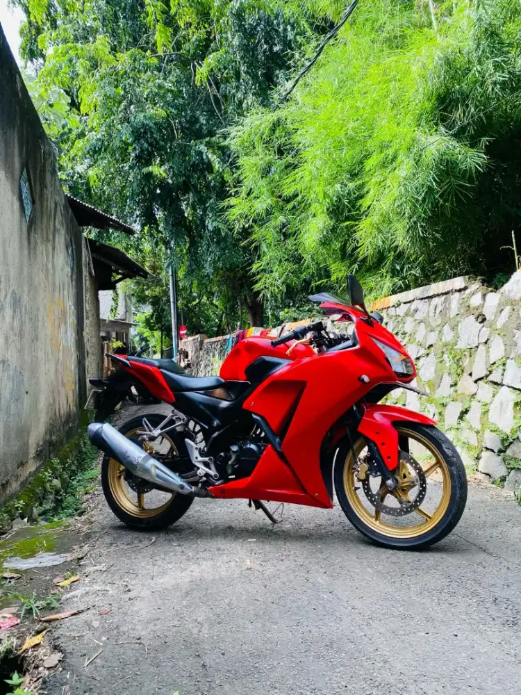 Honda CBR 150cc K45 pgm_fi Tahun 2015