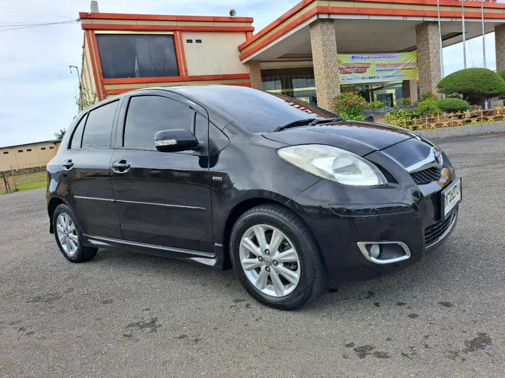 Yaris S Limited 2009 Automatic