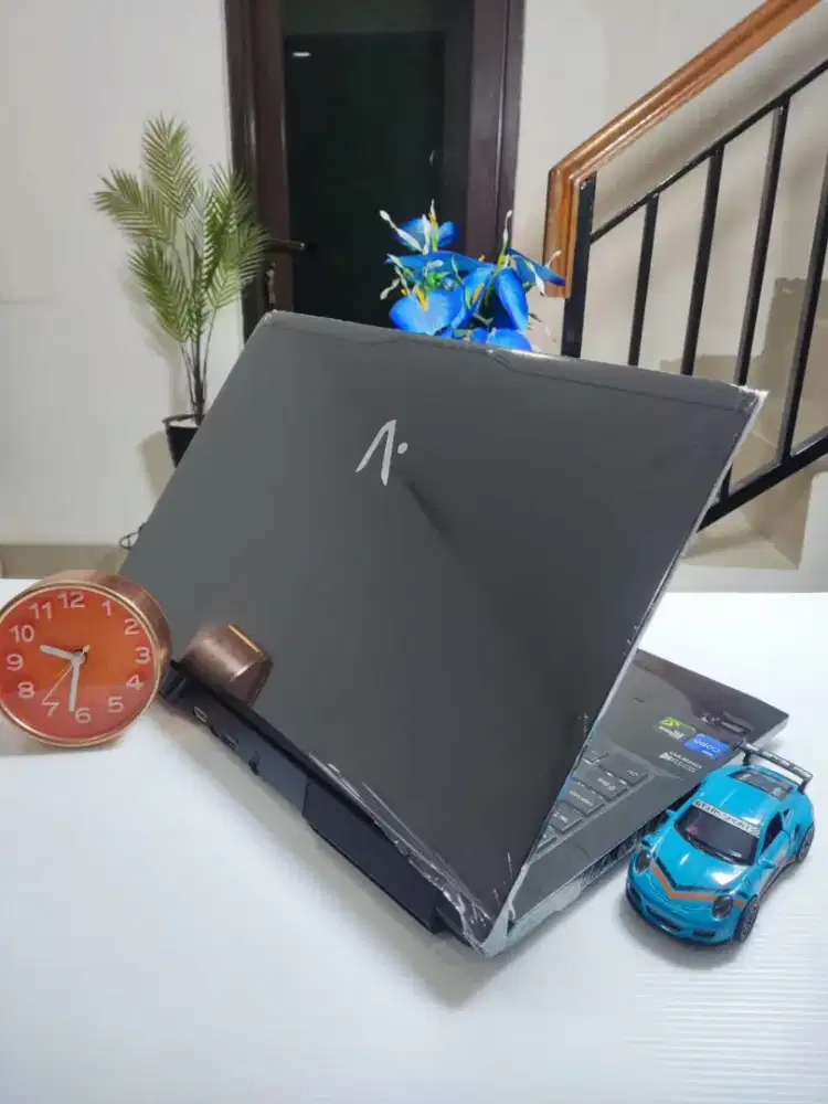 Laptop AFTERSHOCK N550RC RAM 16GB/SSD/NVIDIA GTX