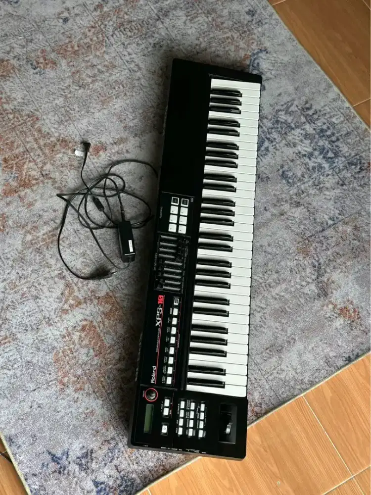 Synthesizer Roland xps10