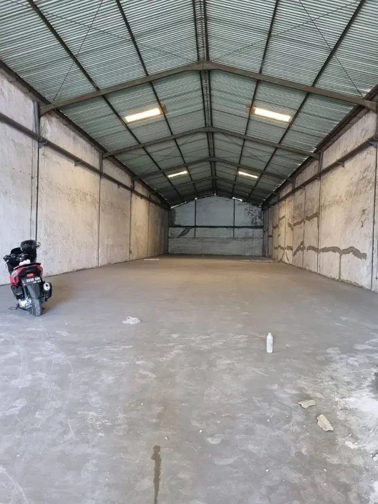 Gudang Margomulyo Permai STRATEGIS