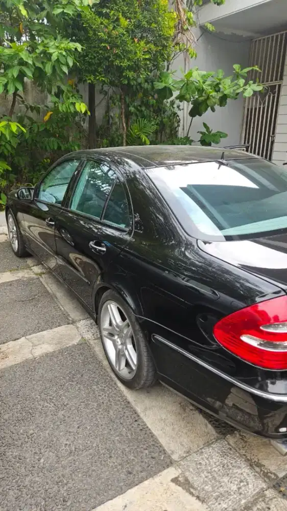 Mercedes Benz E240 AVG 2005 W211 Istimewa