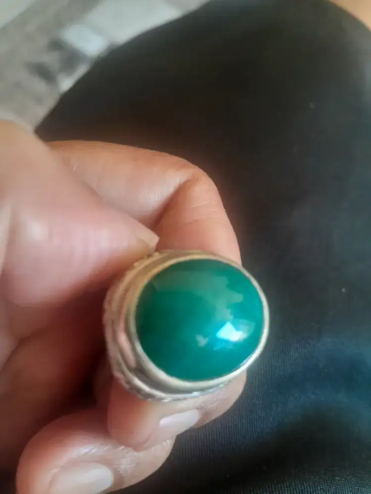 Di jual batu bacan plong ukuran lumayan gede ring alpaka
