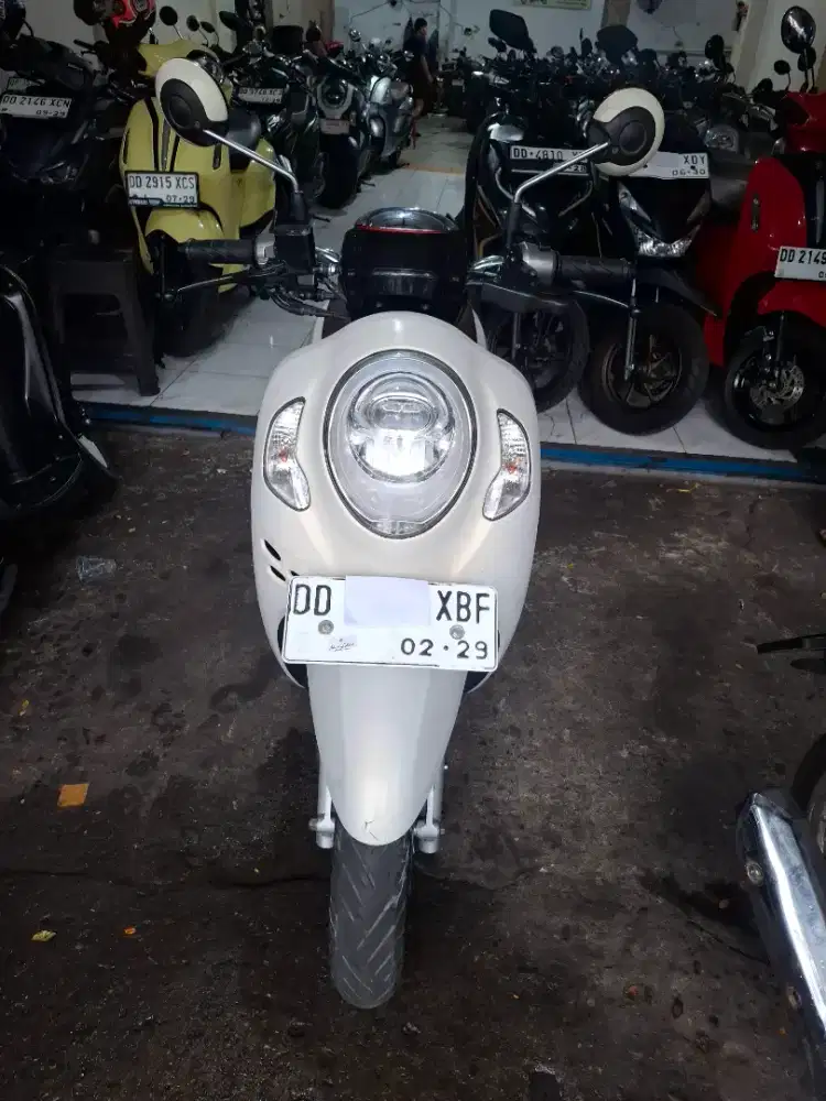 Honda Scoopy 110cc 2023 pemakaian 2024 putih