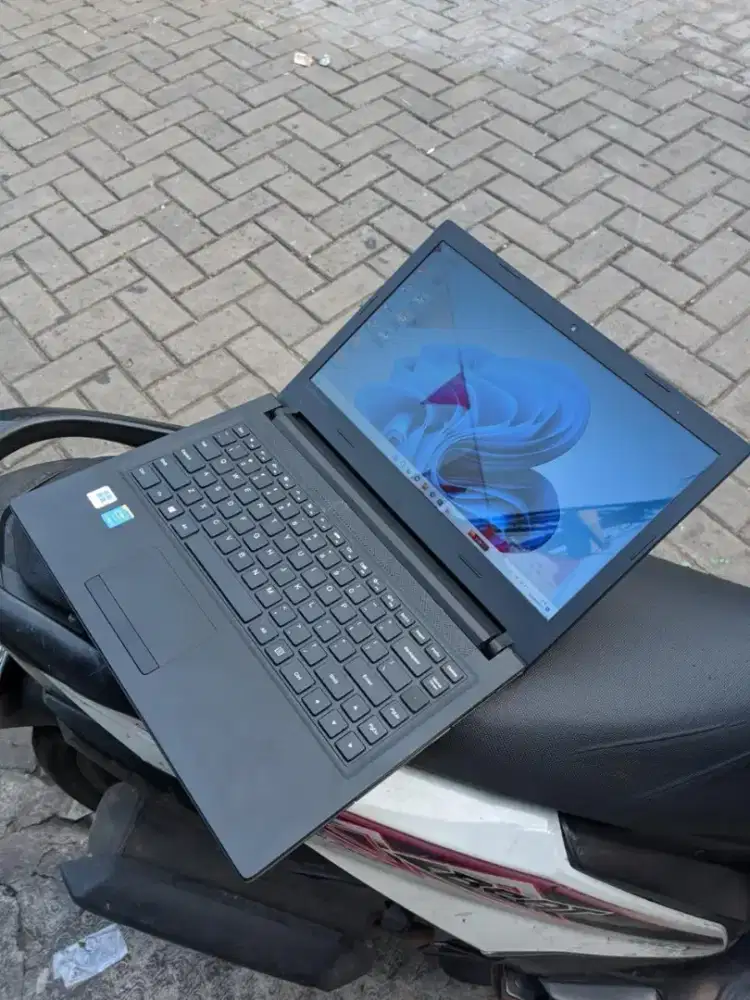 Lenovo Ideapad 100-14IBD Intel Core i5 Broadwell Gen 5 Mulus