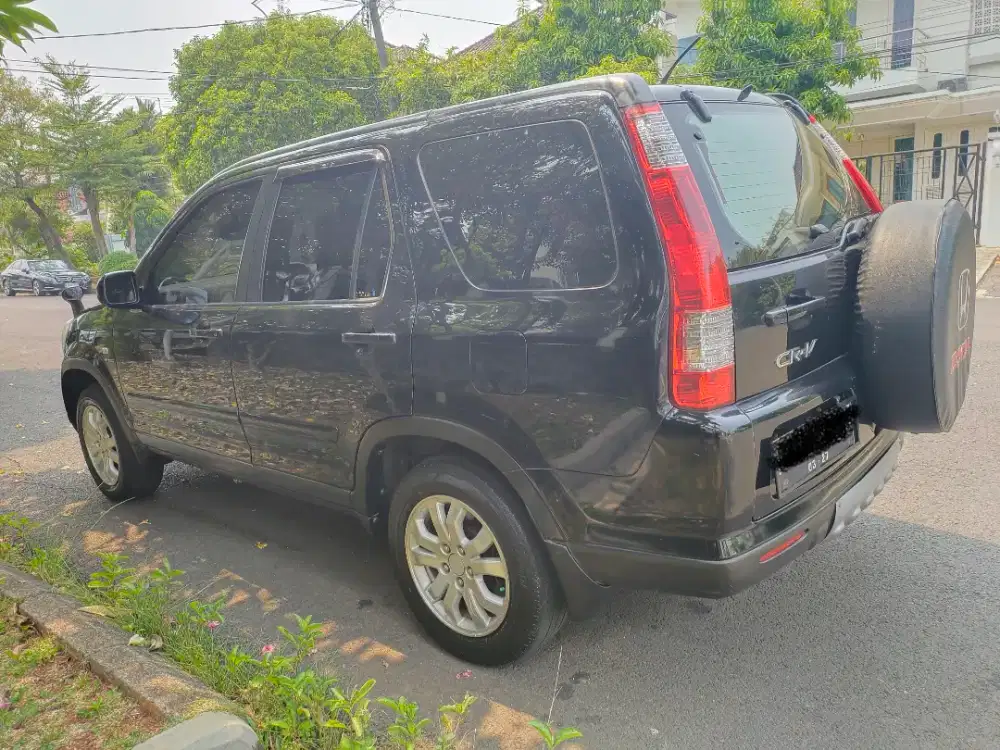 HONDA CRV 2000CC AT HITAM TERAWAT