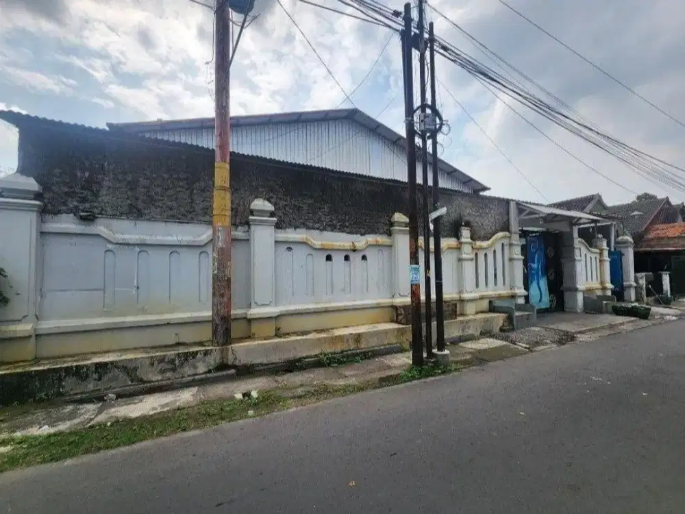Ruang Usaha 800m² Strategis Solo Kota