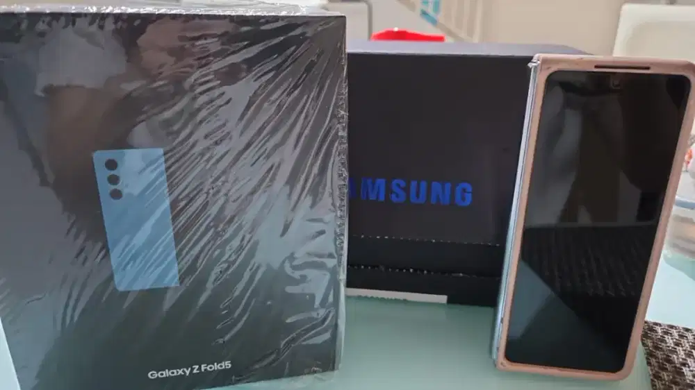 Di jual samsung Galaxy Z fold 5 ( 12/512 )