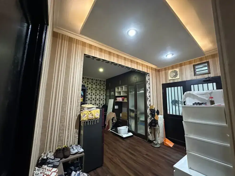 Dijual Rumah Era Mas 2000 Luas Bagus Siap Huni di Pulo Gebang Cakung Jakarta Timur