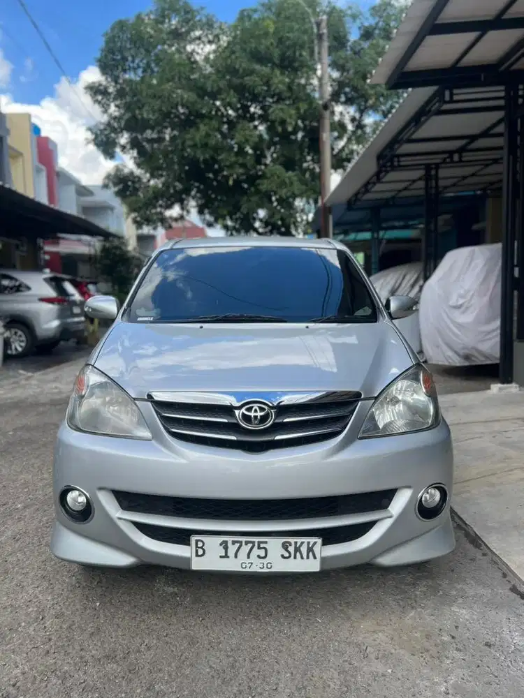 LowKm69rb! Toyota Avanza 1.5 S Automatic 2010 Silver metalik