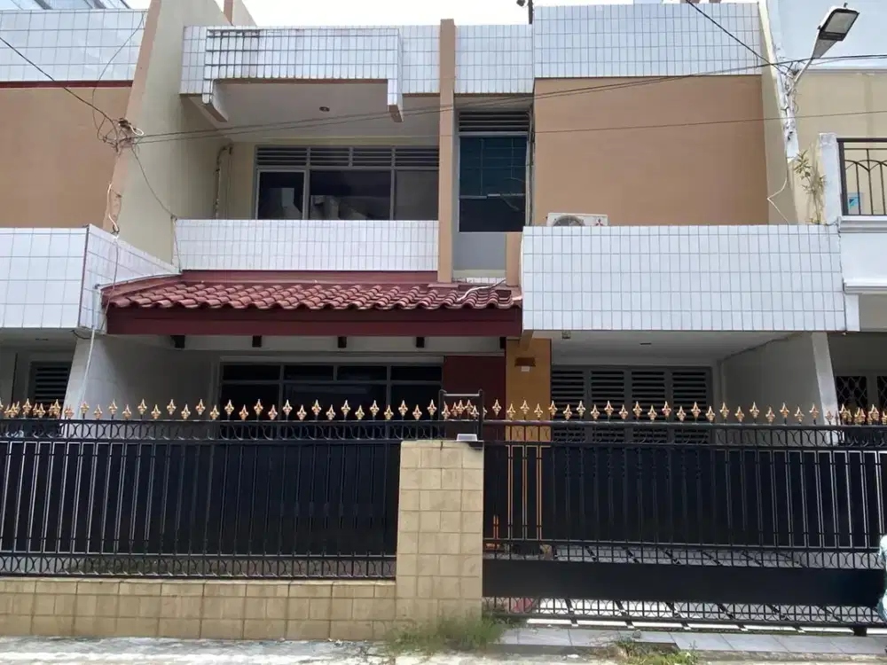 Disewa Rumah Semi Vila, Jl.Diponegoro dalam, Medan-R-0381