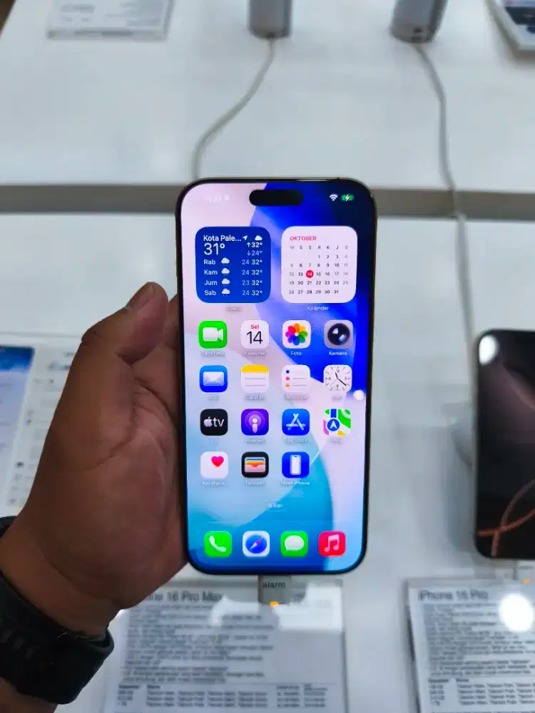 KREDIT HP IPHONE 16 PRO MAX SEGAMPANG ITU HANYA DI HOME KREDIT BUNGA0%