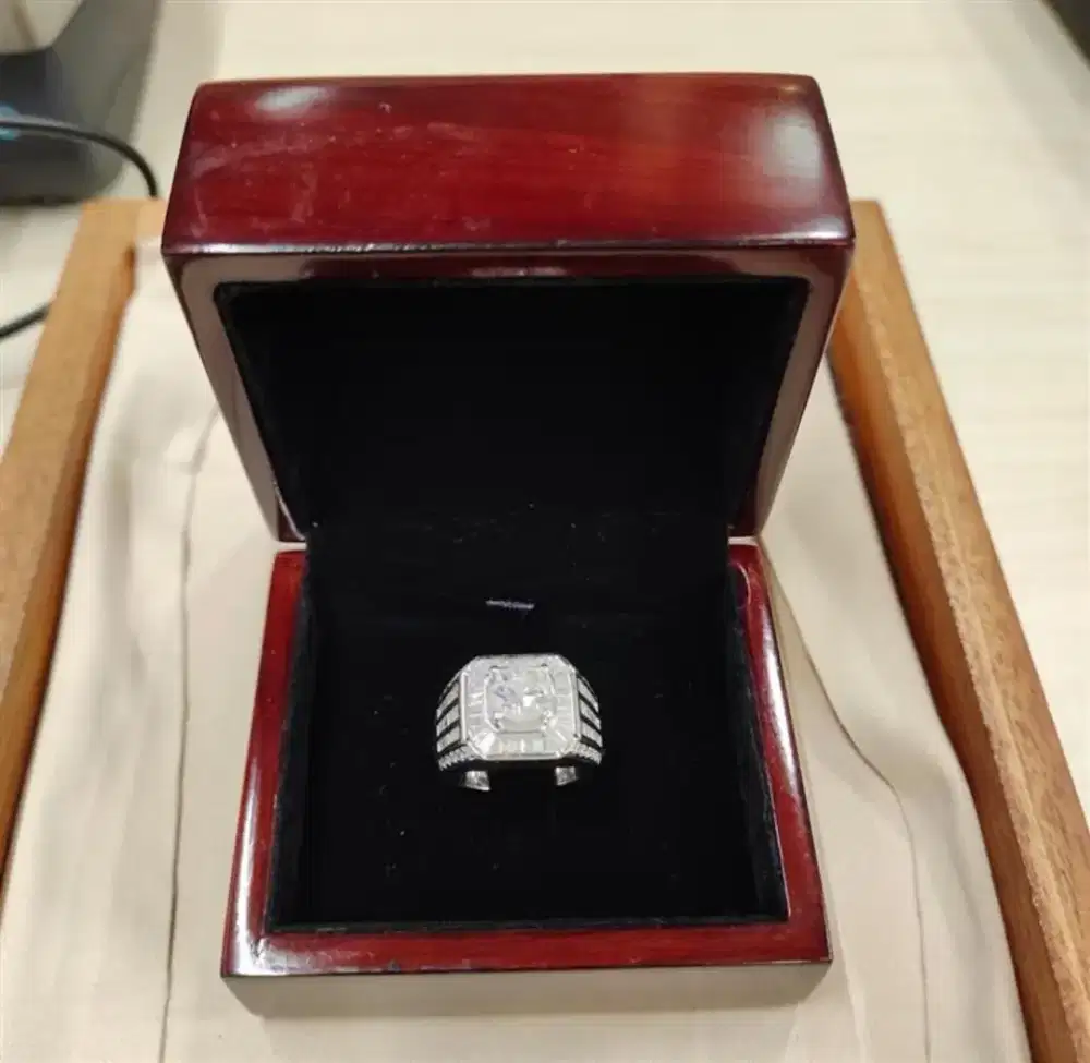 Di Jual Cincin Berlian Mewah..Bagus