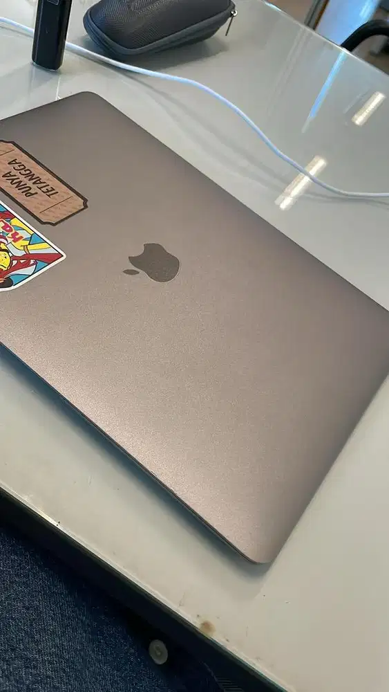 Macbook air M1 8/256