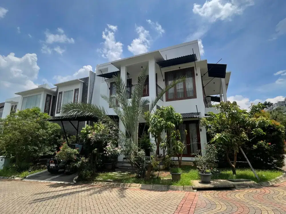 Rumah Bagus, Strategis, Mewah, bangunan Baru dan perabotan