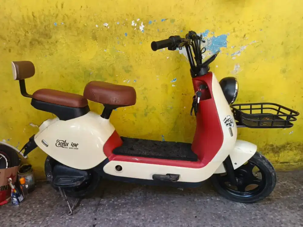 Sepedah listrik uwinfly