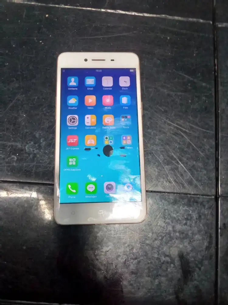 Jual hp Oppo a37f ram 2/16 minus tompel hp mulus