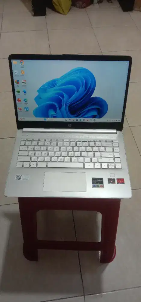 LAPTOP HP RYSEN 5 RAM 16GB SSD 512GB