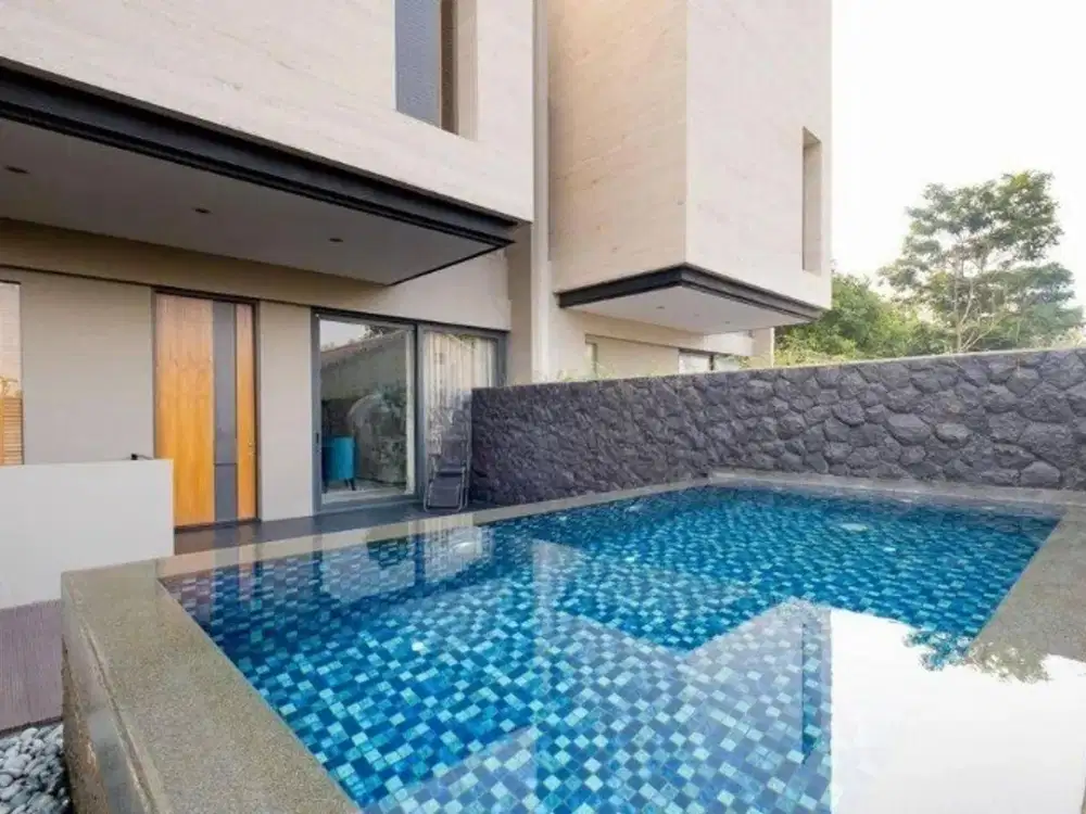 RUMAH DIJUAL DI GAHARU CIPETE ADA POOL DAN LIFT