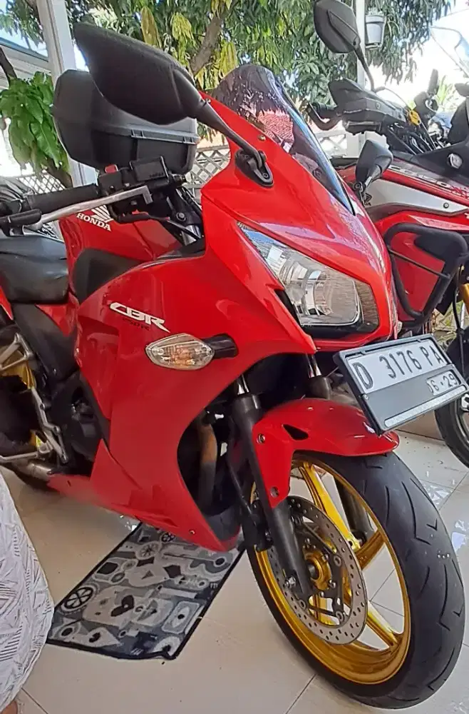 Jual CBR 250R K33 Red Panigale, Terawat Low Km lebih Bertenaga cbr 150