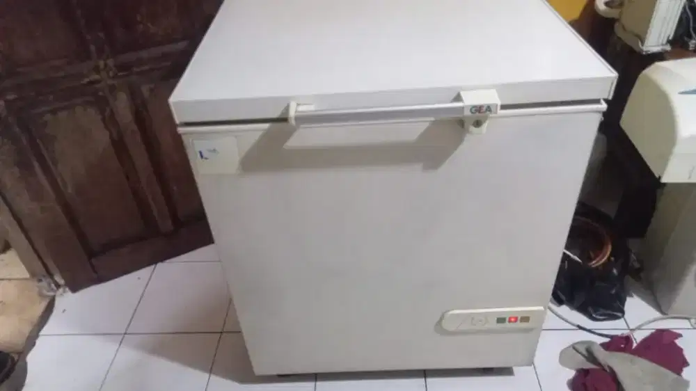 Freezer gea 200 liter