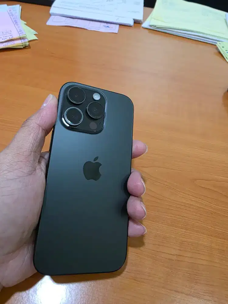 Iphone 16 pro black 128gb ibox garansi panjang mei 2026